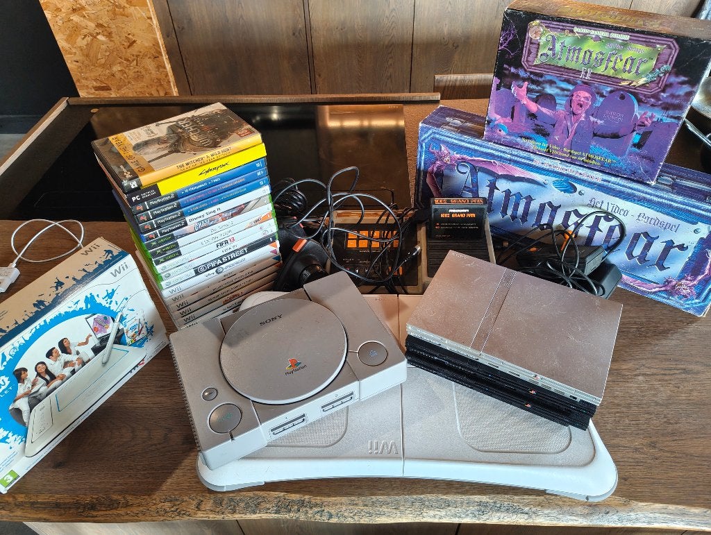 Lot consoles en games (ps2 slim ps1), Utilisé, Slim, Sans contrôleur, Enlèvement ou Envoi