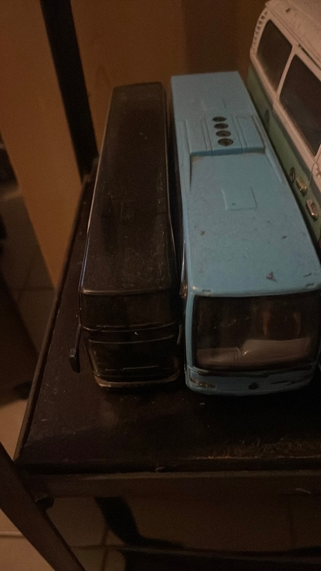 2 speelbussen, Ophalen