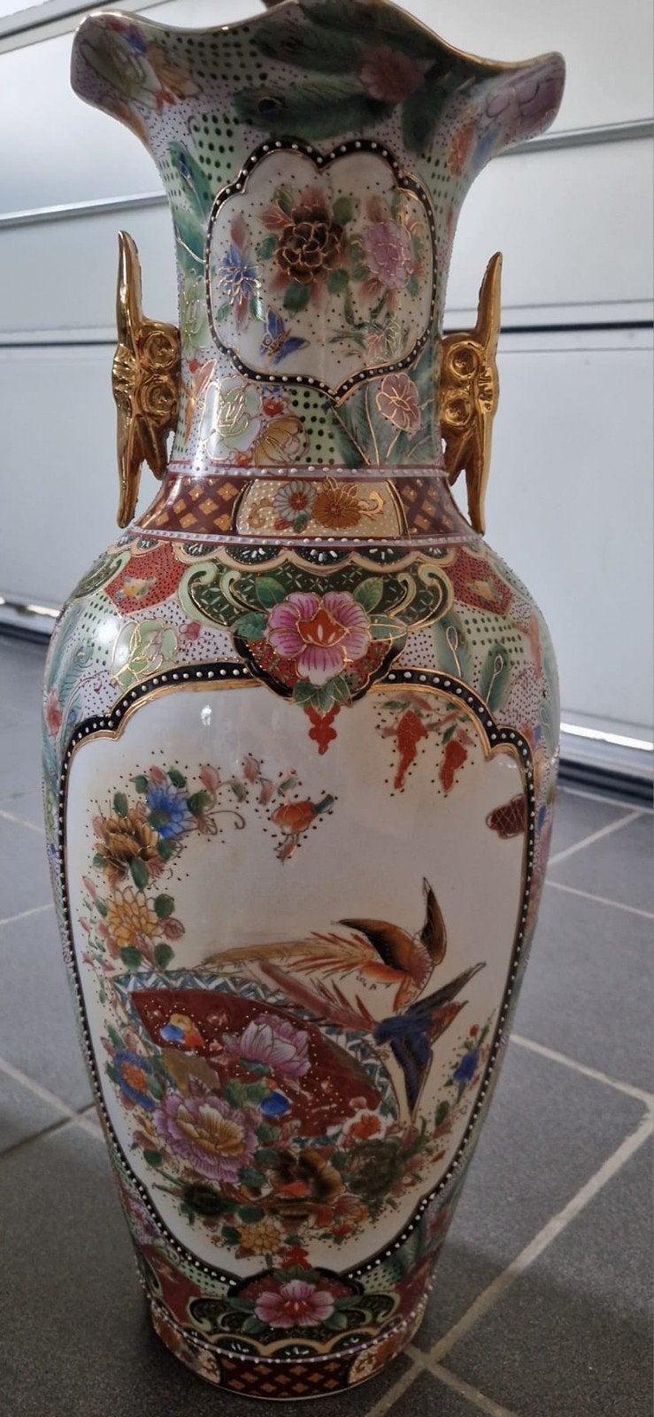 Chinese oude vaas, Ophalen