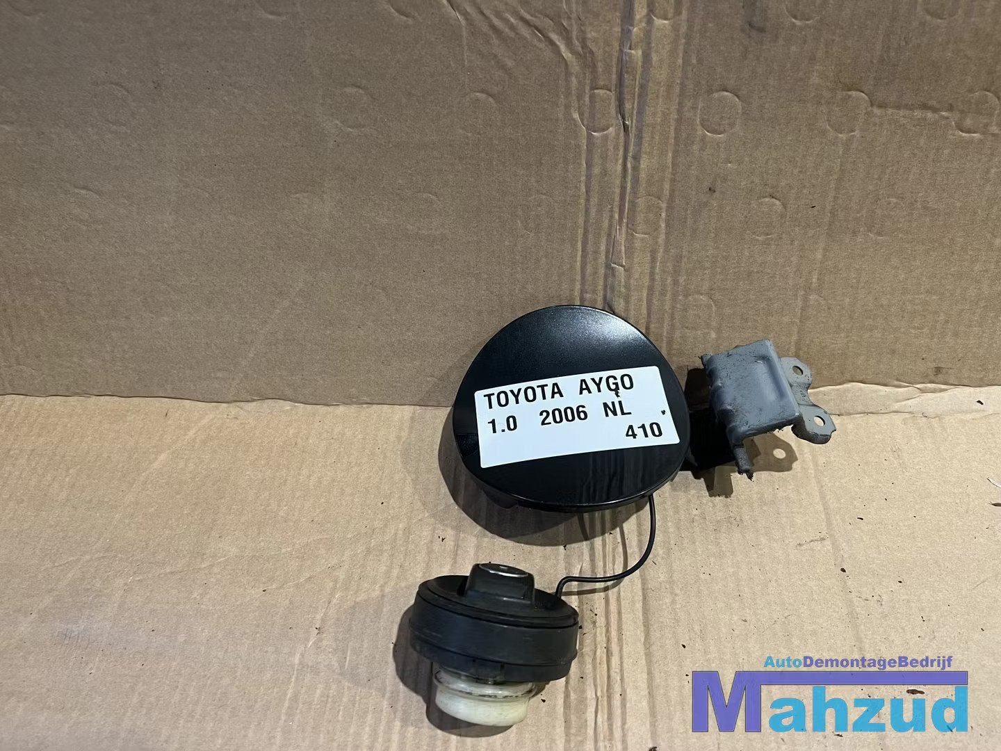TOYOTA AYGO Zwart tankklep tankdop 2005-2014, Auto-onderdelen, Info@toyota.co.jp, Gebruikt, Toyota Motor Corporation, Toyota-Cho 1
471-8571  Toyota City