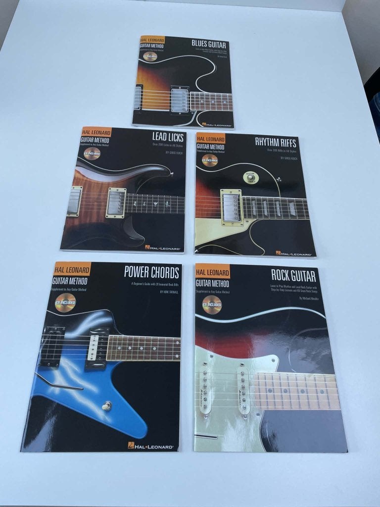 5 gitaarboeken Hal leonard, Muziek en Instrumenten, Gitaar, Les of Cursus, Ophalen of Verzenden, Zo goed als nieuw