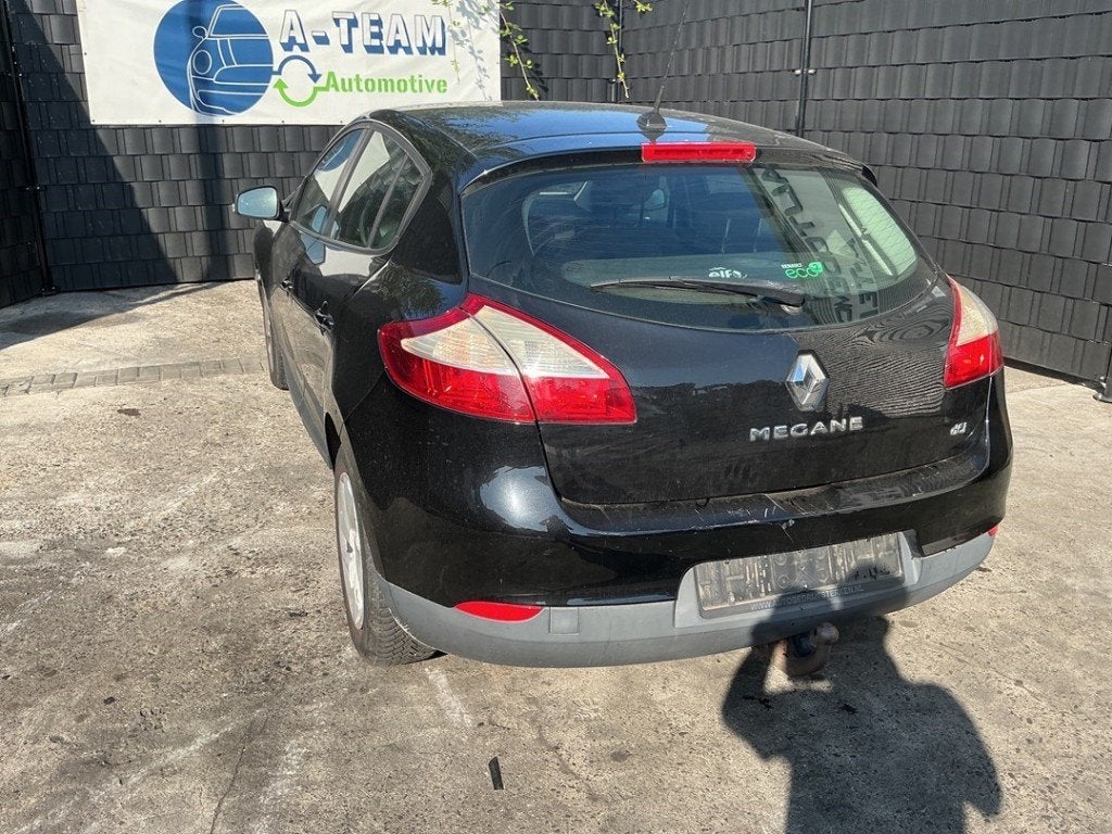 SCHOKBREKER LINKS ACHTER Renault Megane III Berline (BZ), Gebruikt, Renault, Peter-Huppertz-Straße 5
51063  Köln, DE, Dialog.deutschland@renault.de