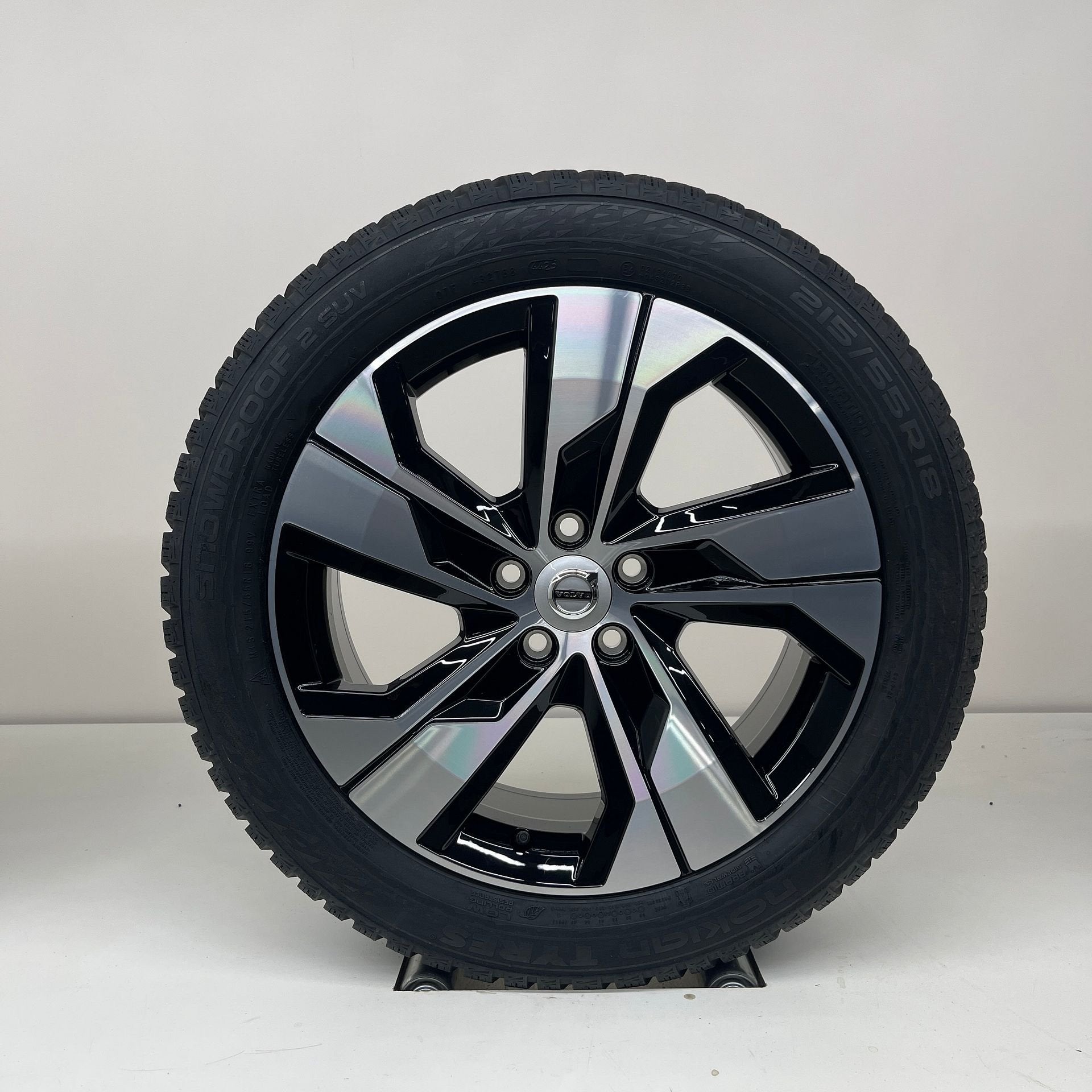 Volvo V60CC / S60CC - 18 inch - winterbanden NIEUW, Auto-onderdelen, Banden en Velgen, 18 inch, 215 mm, Banden en Velgen, Nieuw