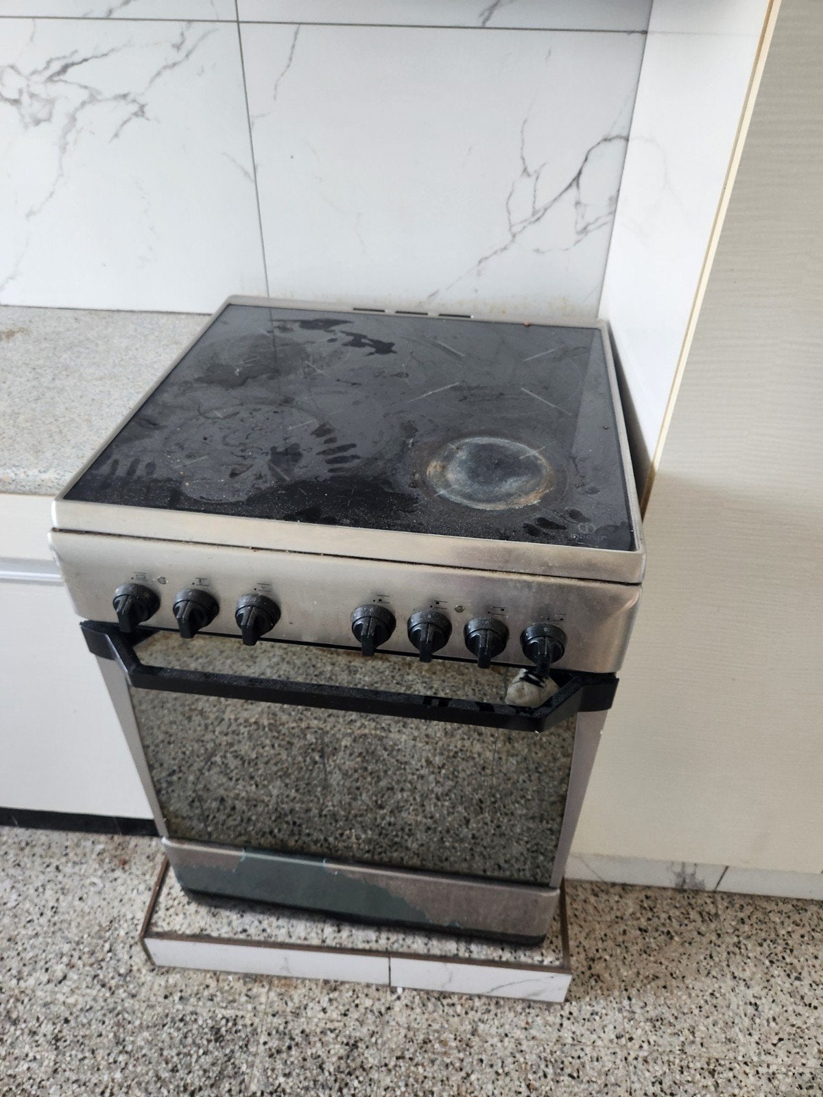 Oven, Elektronische apparatuur, Ophalen
