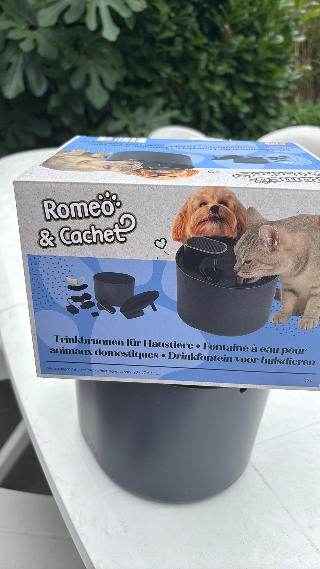 Waterfontijn bak voor honden en katten, Enlèvement, Comme neuf