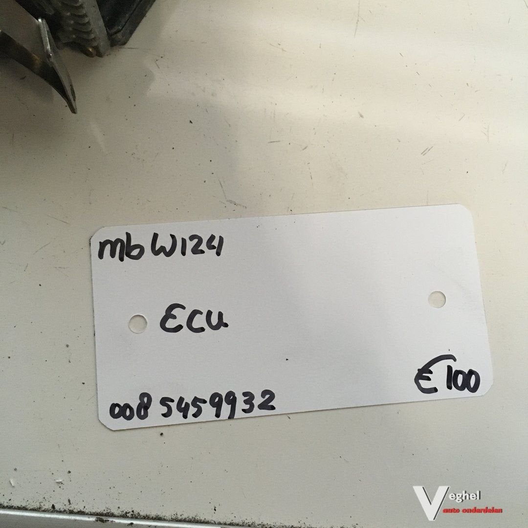 Mercedes W124 ECU 008 545 9932, -, Utilisé, -, -