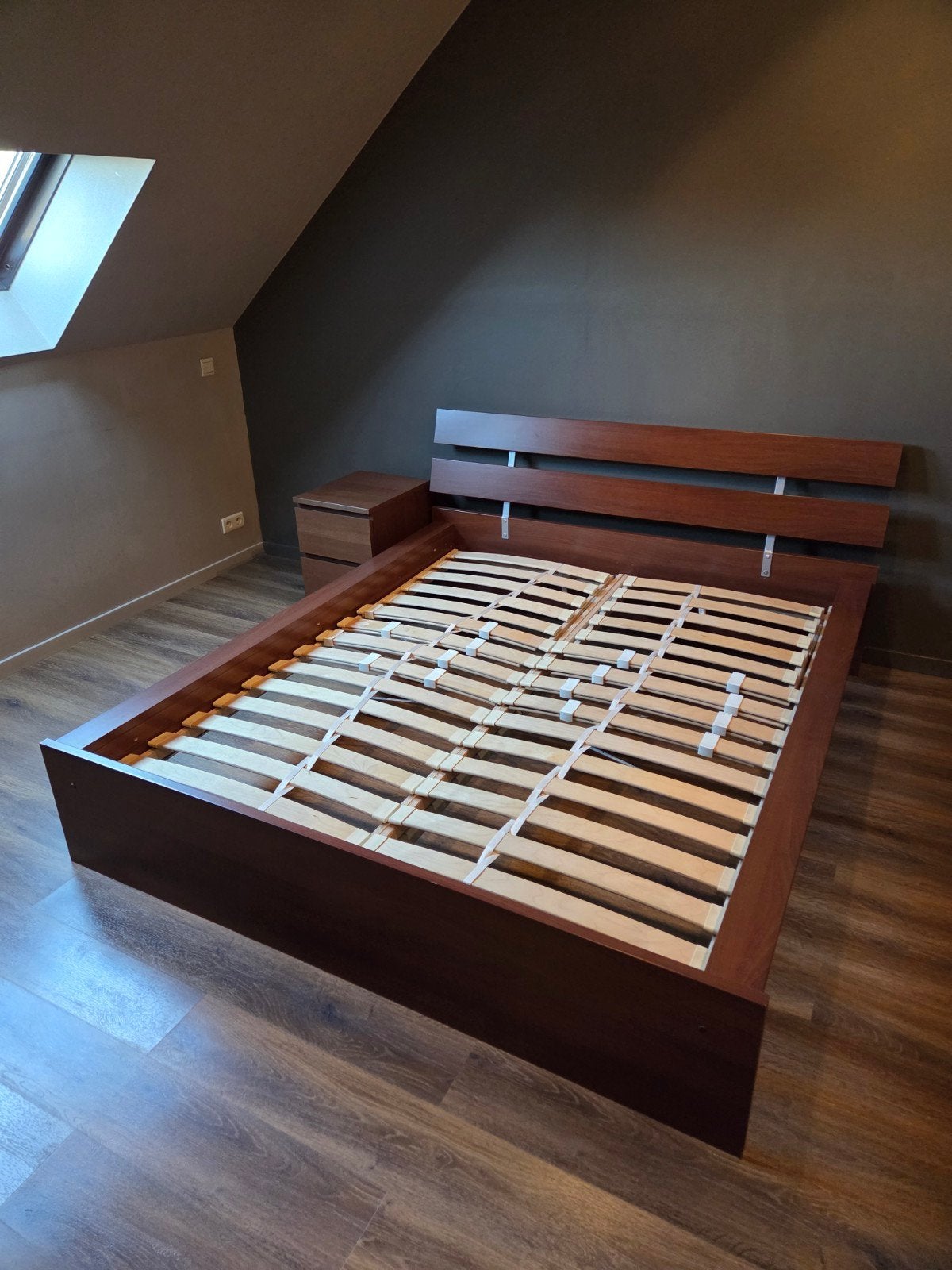 Bed + lattoflex + nachtkastje, Ophalen, Gebruikt, Tweepersoons