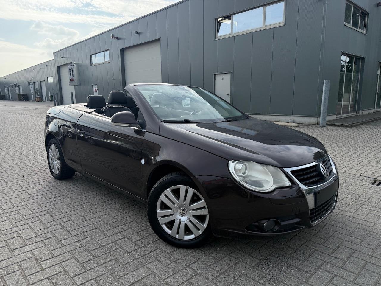 Volkswagen Eos Cabrio 1.6 Benzine | 1 JAAR GARANTIE, Auto's, Voorwielaandrijving, 4 zetels, Gebruikt, 4 cilinders