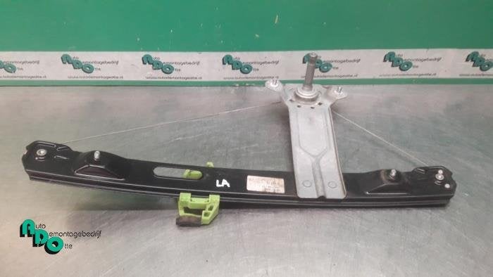 Mécanique vitre 4portes arrière gauche d'un BMW 1-Serie (1, -, 3 mois de garantie, Utilisé, -