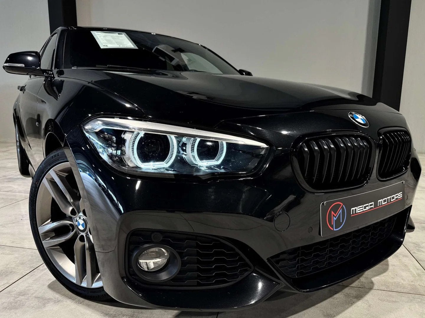 BMW 1 Serie 118 iA 136CV PACK M" + SHADOW LiNE BAUTO8 NAVi, Auto's, Gebruikt, Euro 6, 136 pk, Zwart