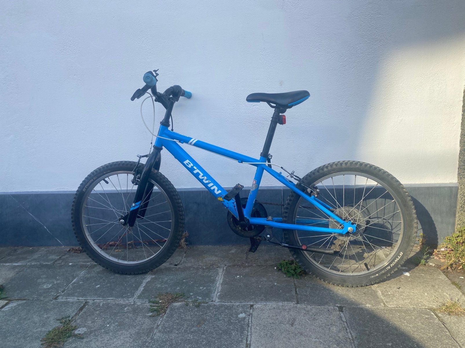 Velo leger de 4 à 8 ans, Enlèvement, Comme neuf