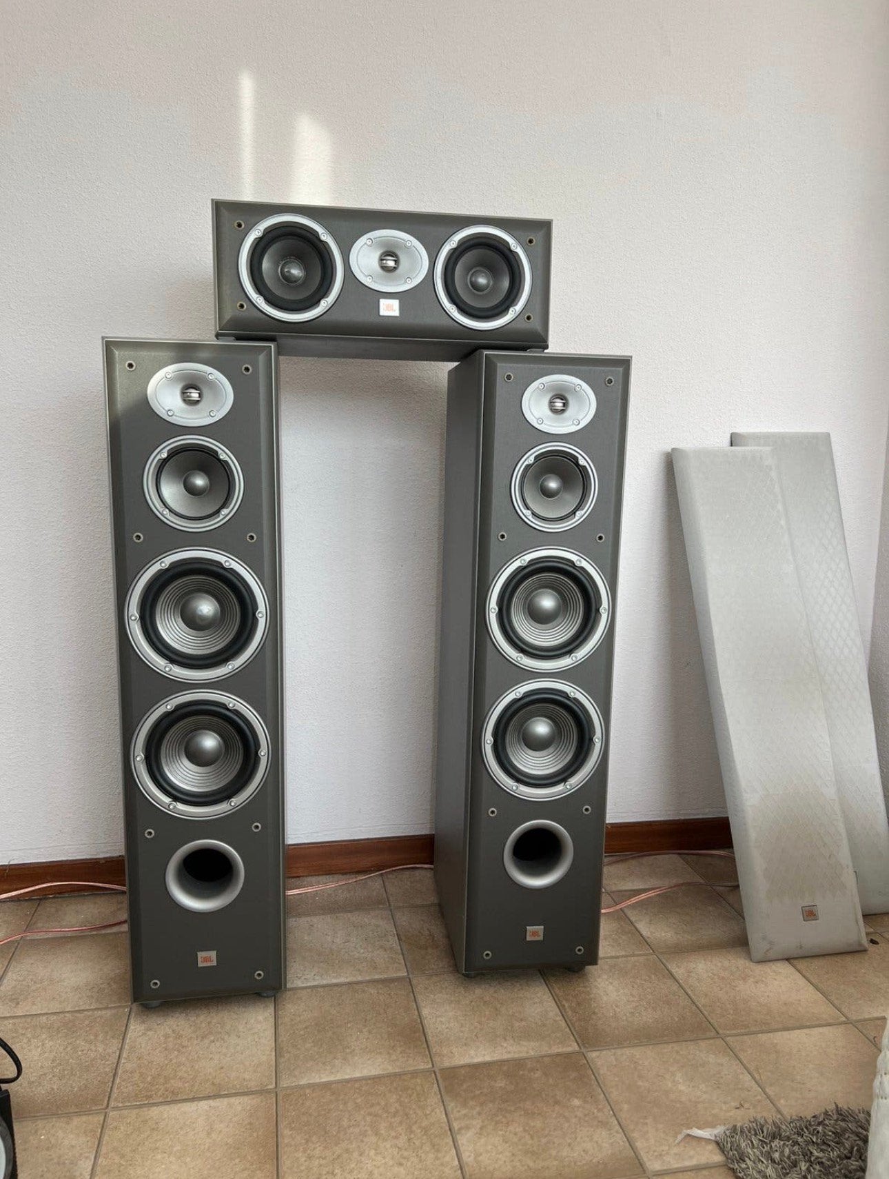 Kit tour JBL E80 + kit central JBL EC25, TV, Hi-fi & Vidéo, Enceintes, Enlèvement, Comme neuf, JBL