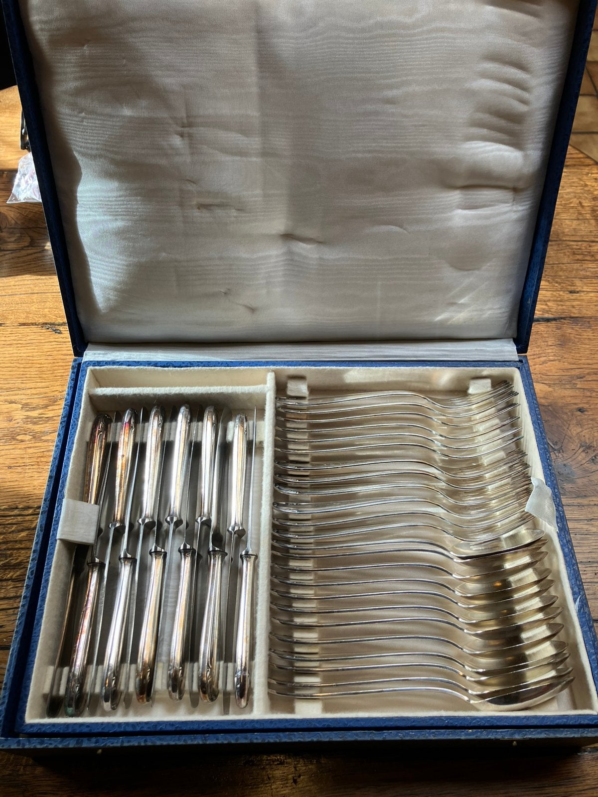 Verzilverd bestekset 100g - 12 personen 84-delig, Antiek en Kunst, Ophalen of Verzenden