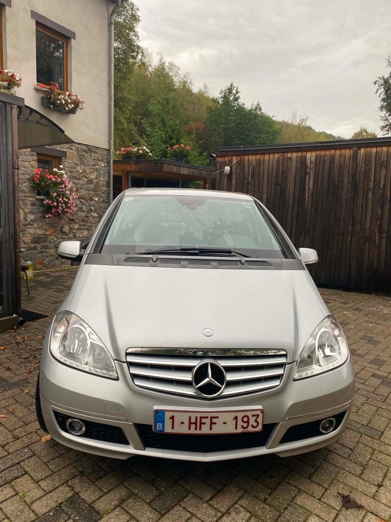 mercedes a180, Auto's, Voorwielaandrijving, Euro 5, Leder en Stof, Particulier