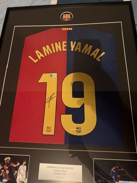 Gesigneerde Lamine Yamal, Enlèvement ou Envoi