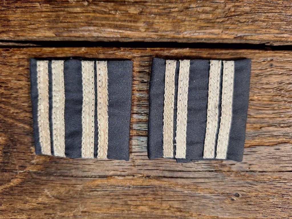originele graden Belgische Luchtmacht 1ste sergeant, Verzamelen, Ophalen of Verzenden, Luchtmacht, Embleem of Badge