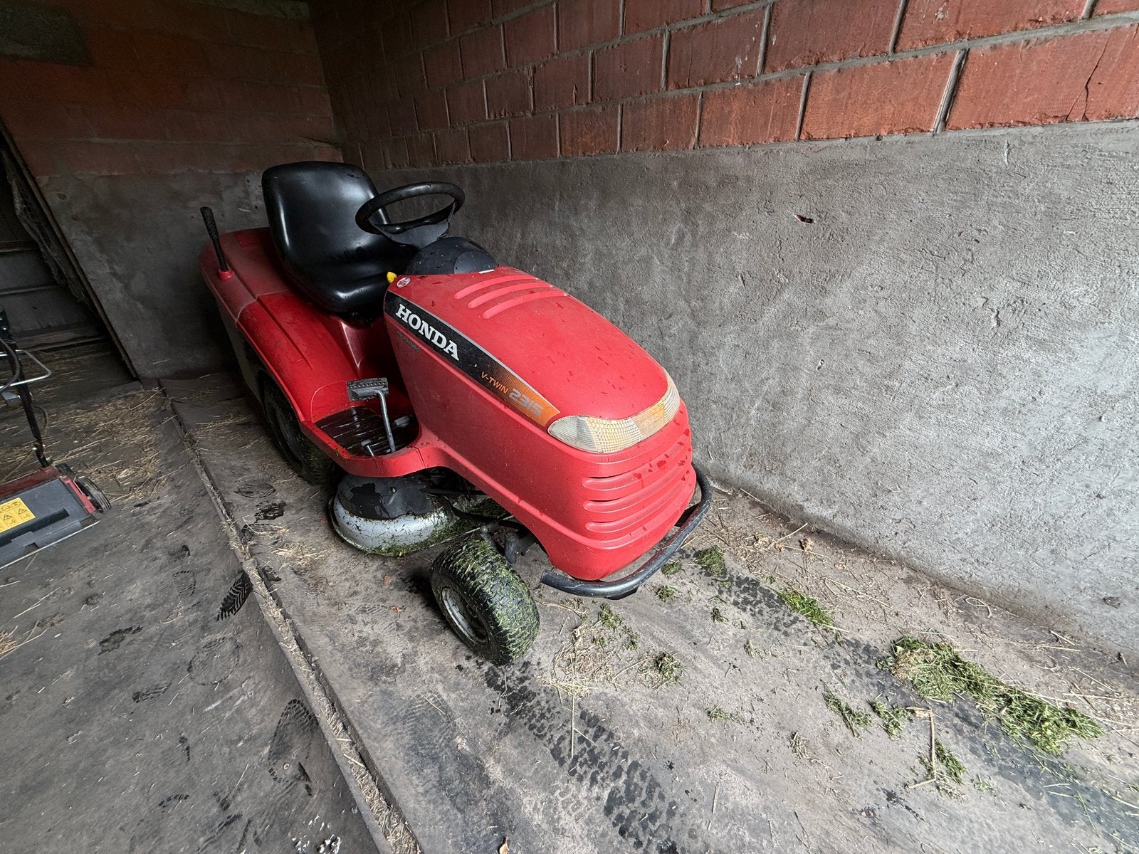 Honda HF2315 zitmaaier, Jardin & Terrasse, Tondeuse rotative, Tondeuses à gazon à essence, Utilisé, Bac de ramassage
