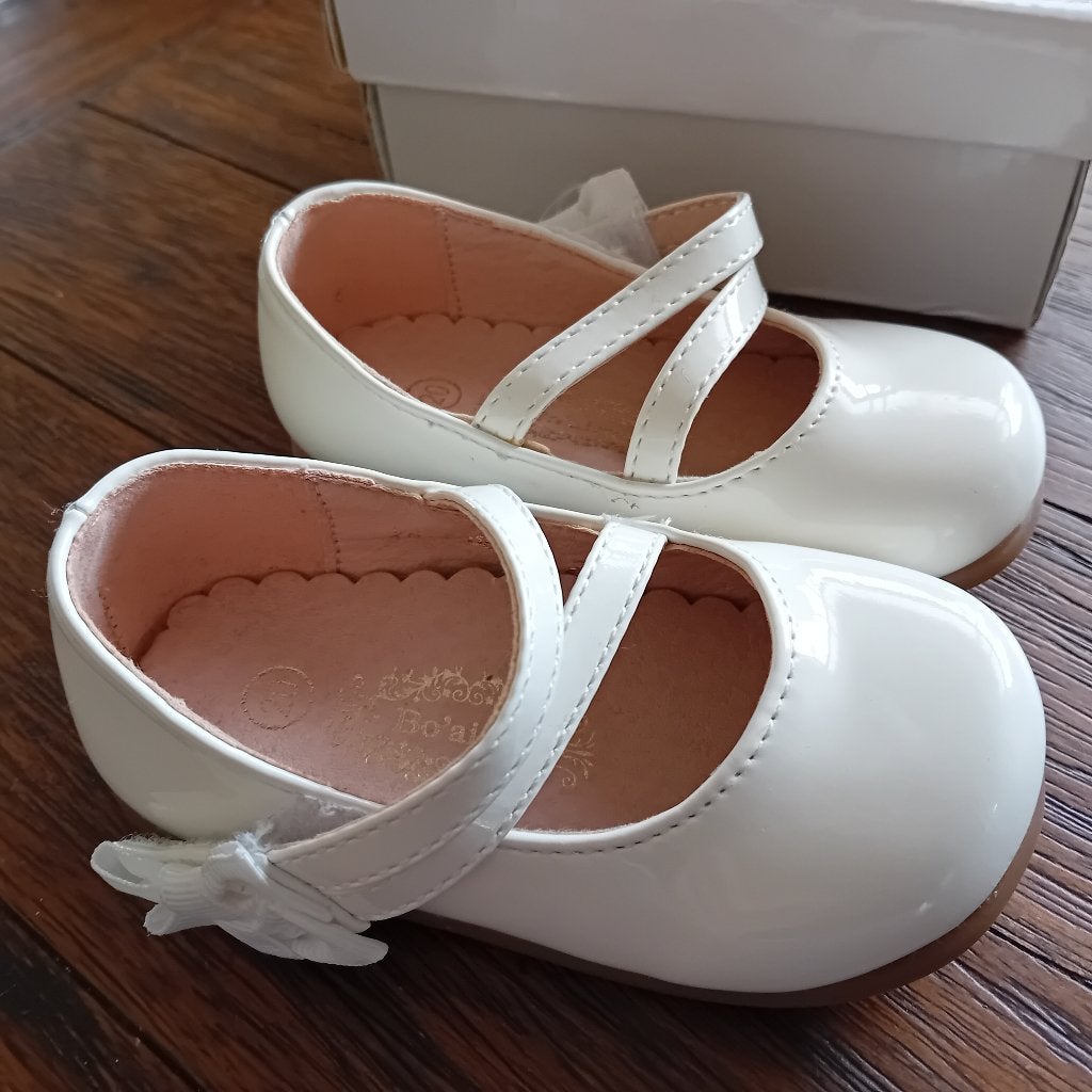 Schattige witte lakschoentjes maat 20  1 x gedragen, Kinderen en Baby's, Babykleding | Schoentjes en Sokjes, Ophalen of Verzenden