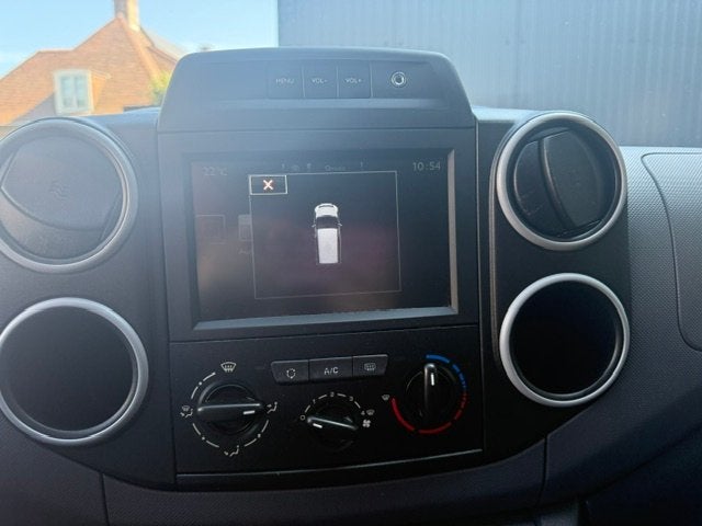 Citroën Berlingo Benzine - bestelwagen - 6528€+btw, Voorwielaandrijving, Stof, Gebruikt, 4 cilinders