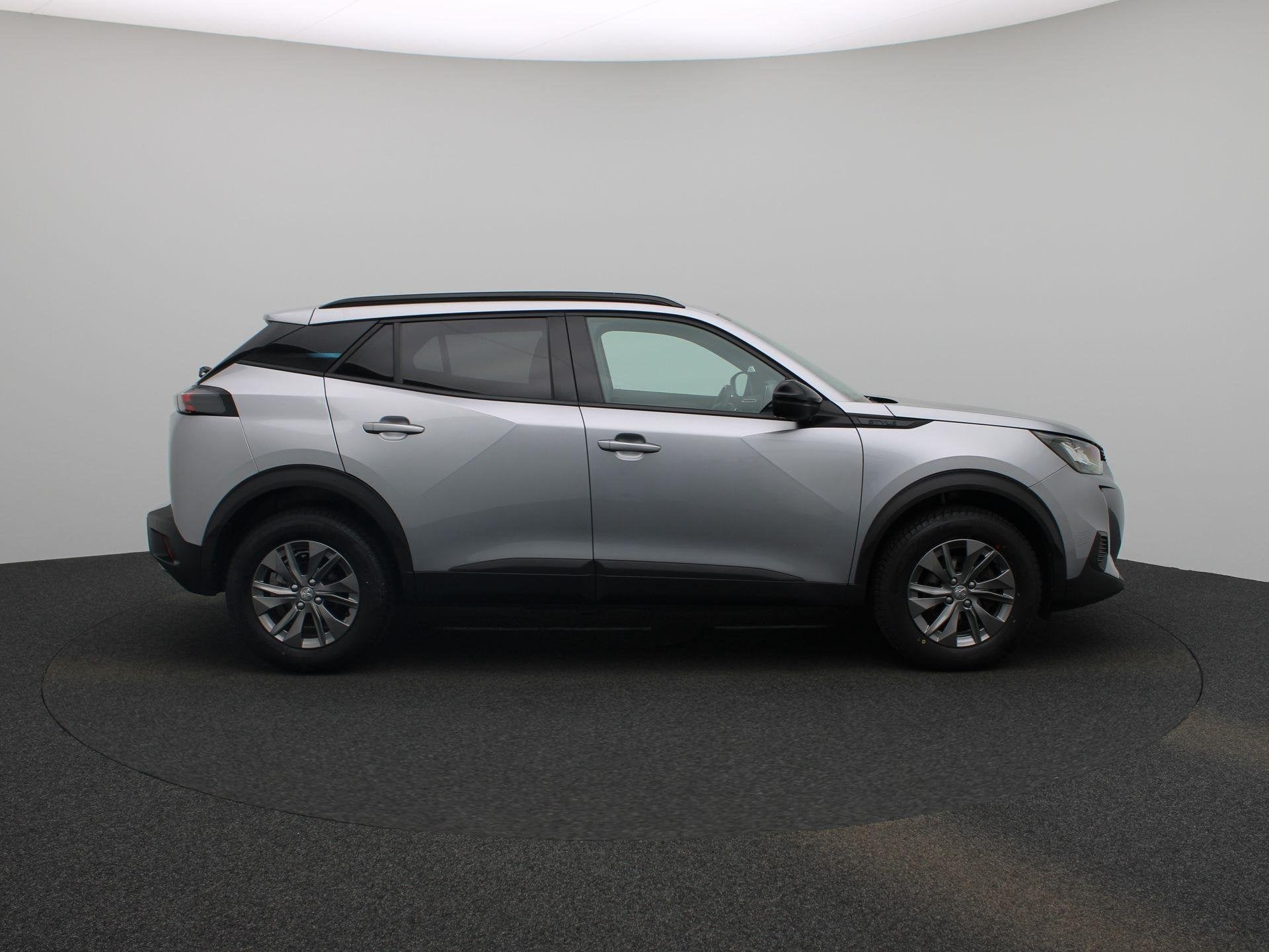 Peugeot 2008 1.2t Active Pack + GPS, Auto's, Peugeot, 1263 kg, Stof, Gebruikt, Zwart