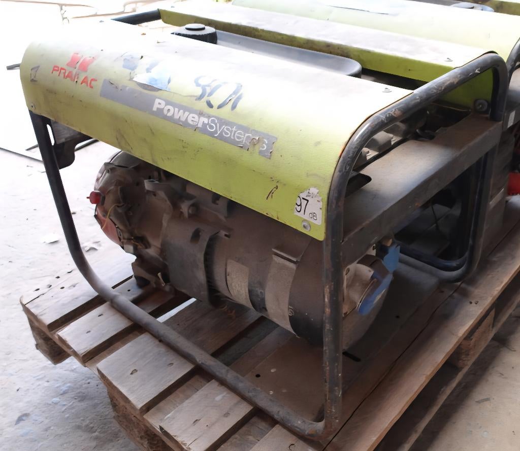 Générateur Pramac ES8000 6,4 kW, Bricolage & Construction, Générateurs, Enlèvement, Utilisé, 5 à 10 kVA, Essence