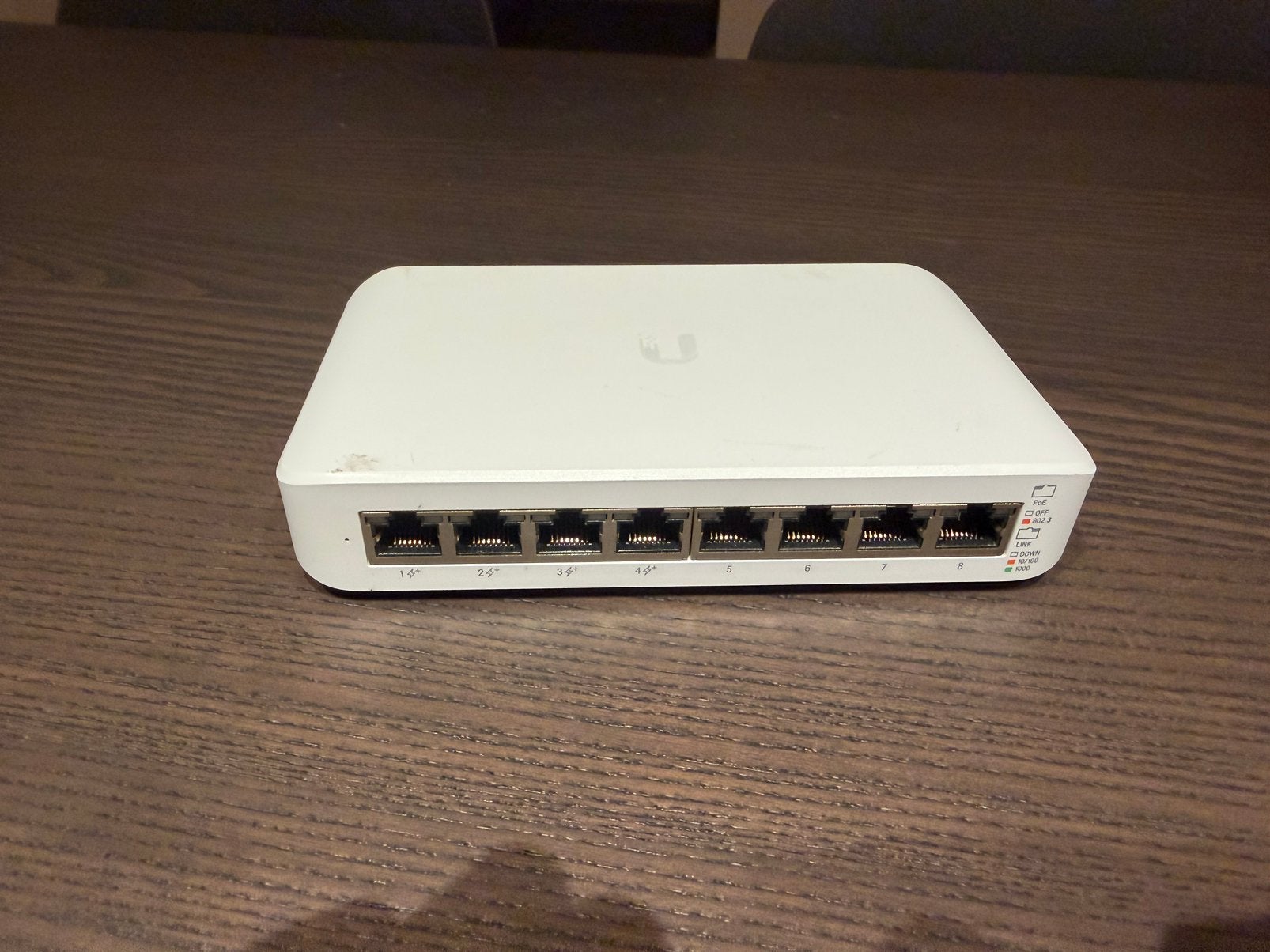 Unifi switch lite POE USW-Lite-8-poe, Computers en Software, Netwerk switches, Verzenden, Zo goed als nieuw