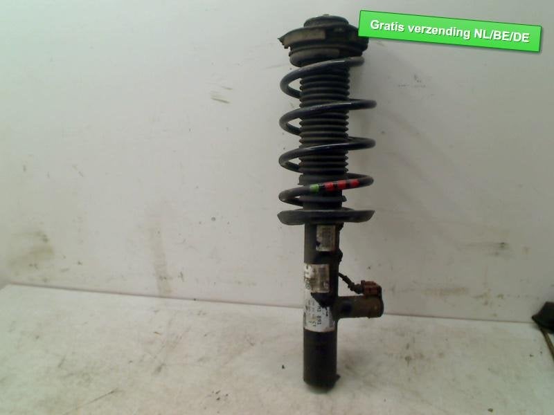 SCHOKBREKER VOOR electrisch CC (358) (3C0413031D), Auto-onderdelen, Gebruikt, Volkswagen, Volkswagen AG, Kundenbetreuung@volkswagen.de