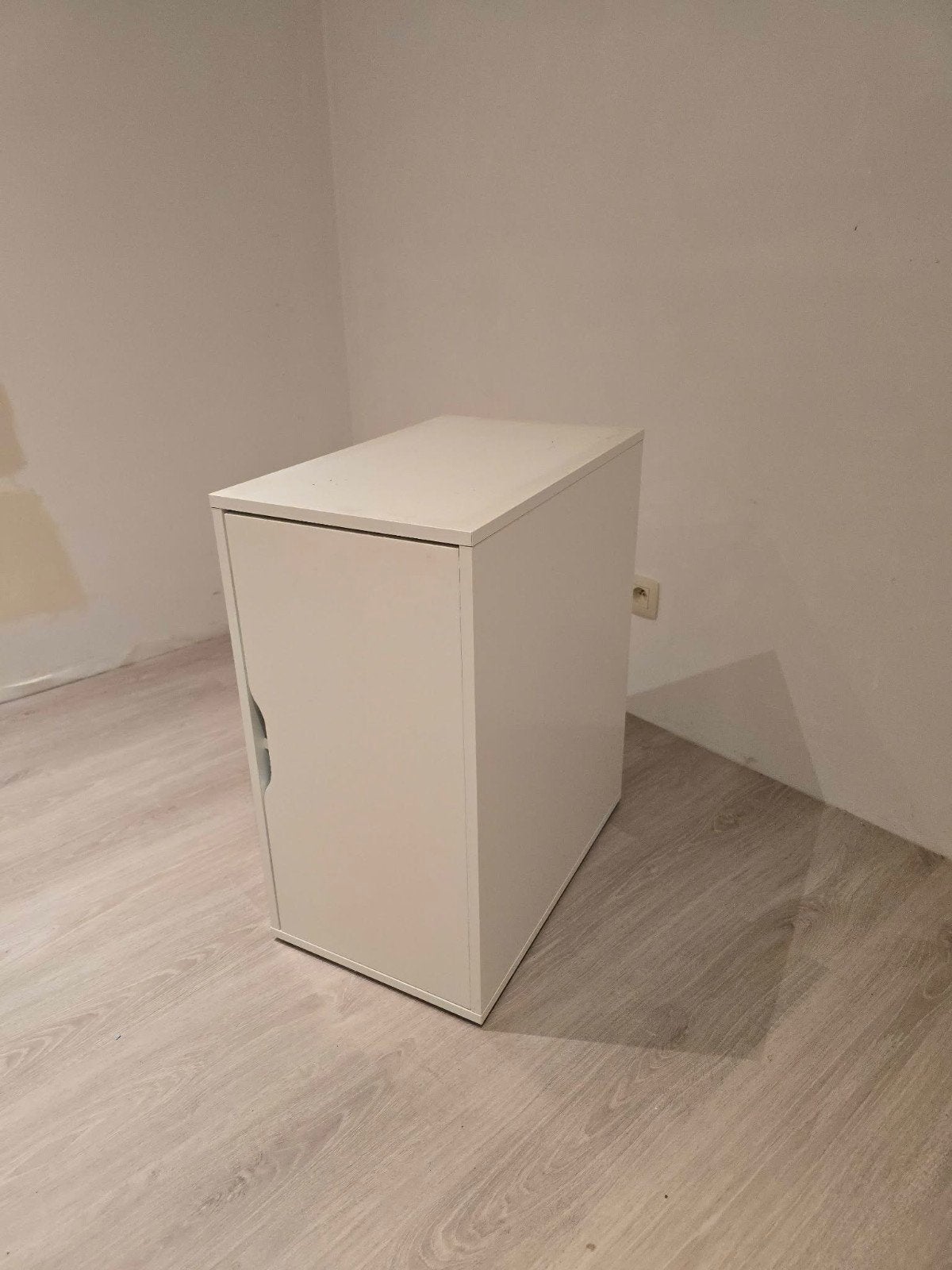 kastje, Enlèvement, Comme neuf