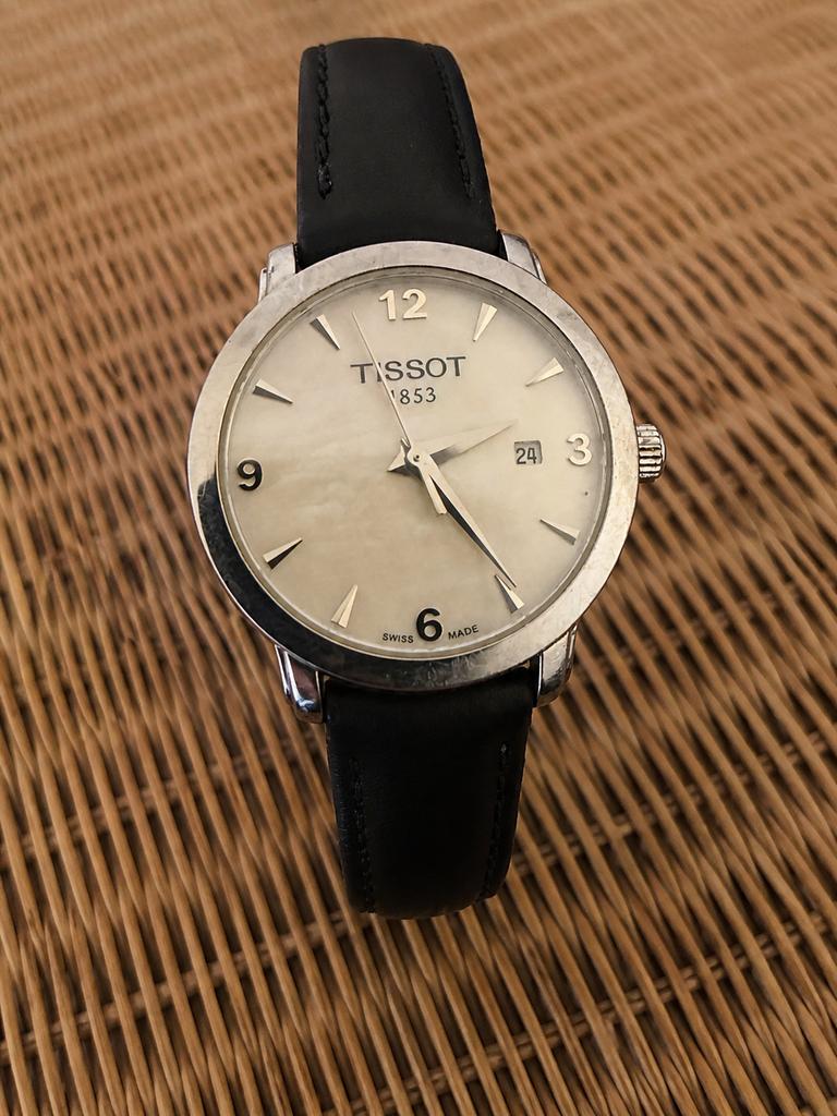 Montre femme Tissot 1853  avec cadran nacré blanc, Ophalen of Verzenden, Tissot