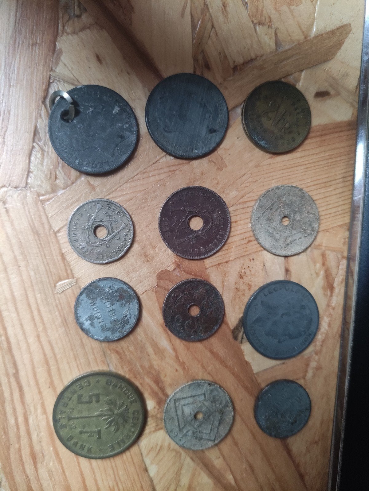 Lot de monnaies anciennes (Belgique, Congo Belge, Seconde Gu, Enlèvement ou Envoi
