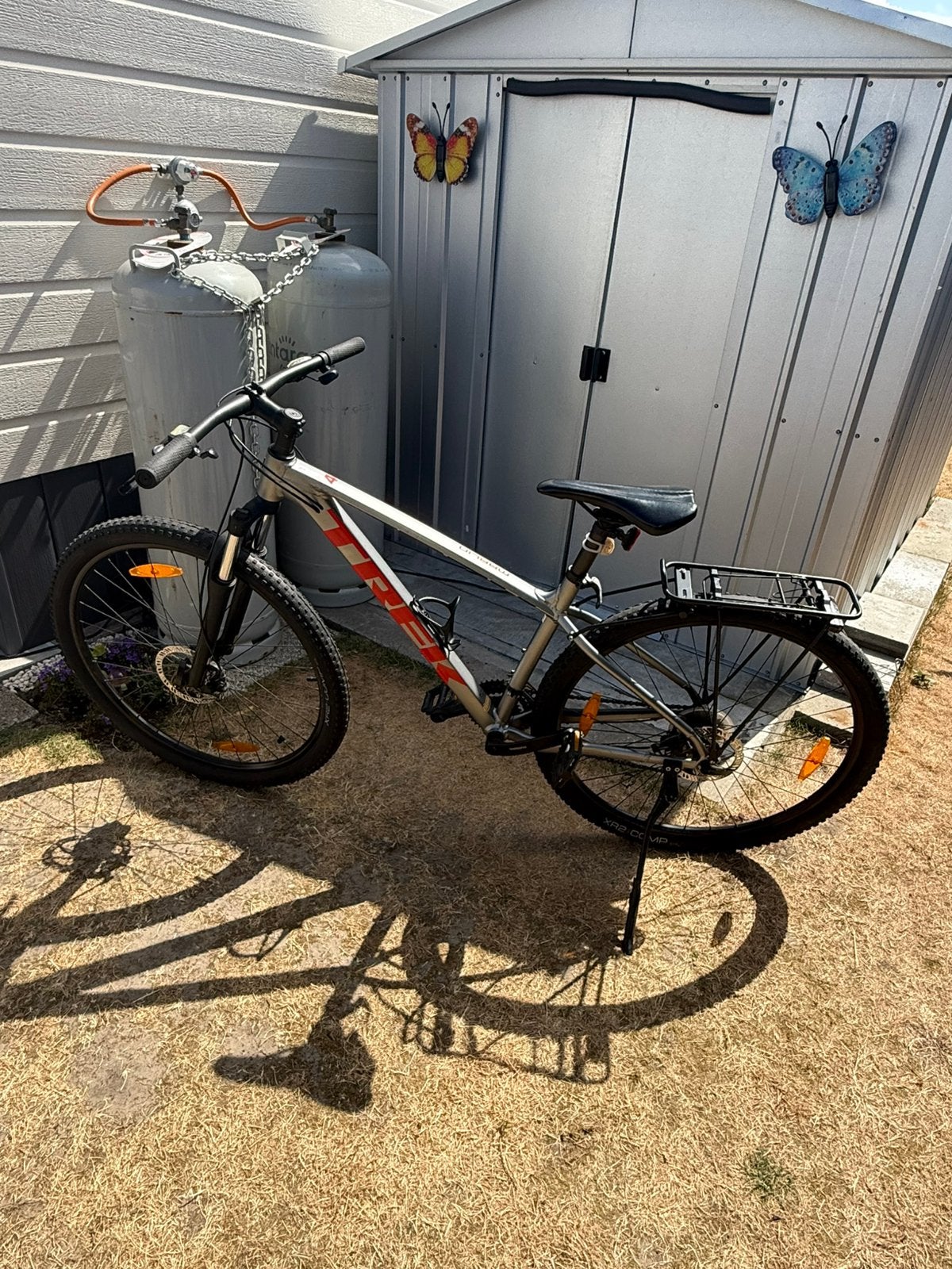 Trek Marlin 4, Fietsen en Brommers, 20 inch of meer, Heren, Versnellingen, Zo goed als nieuw