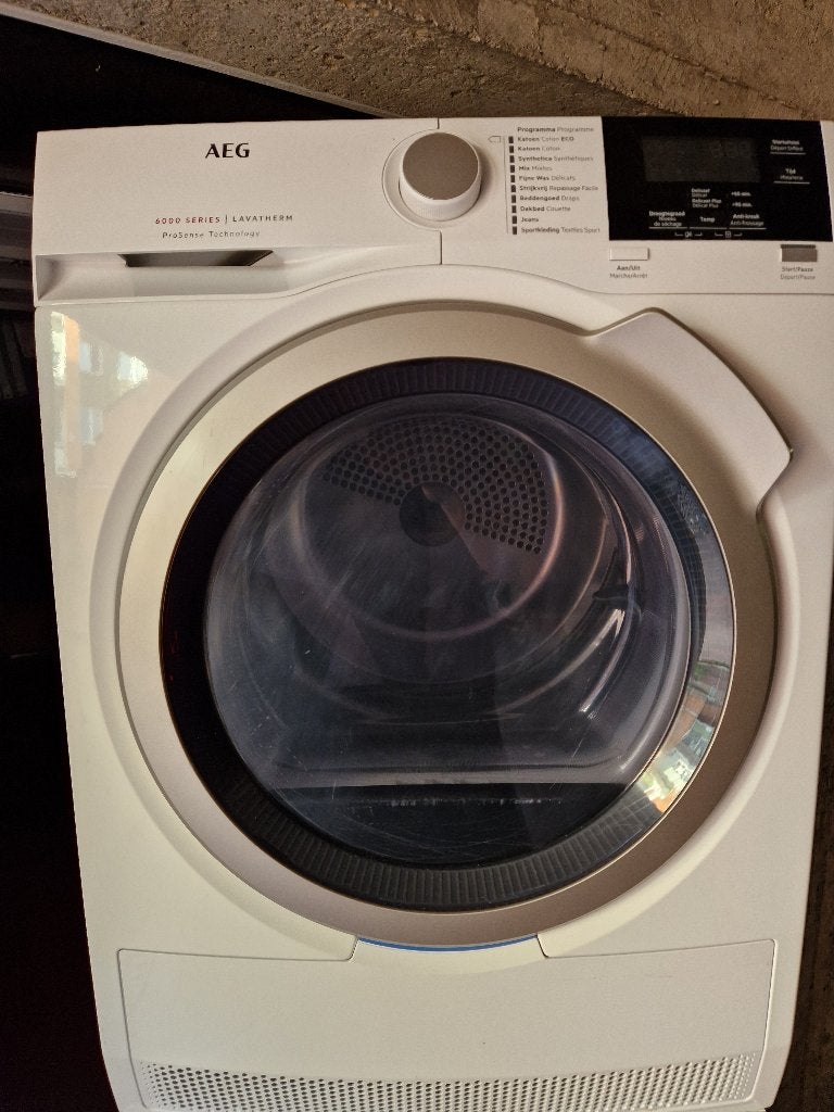 AEG condensatiedroger van 8 kg, Elektronische apparatuur, Ophalen, Zo goed als nieuw, Voorlader