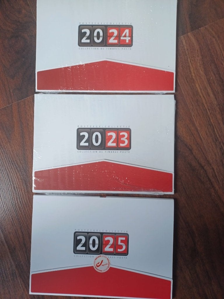 Originele en officiële albums uit de jaren 2023-2025, Postzegels en Munten, Ophalen