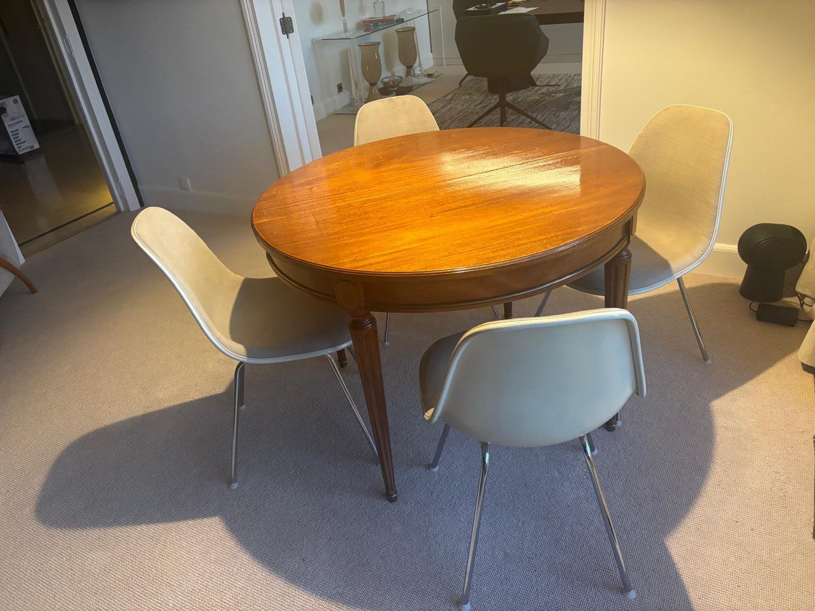 Franse ronde tafel, Ophalen