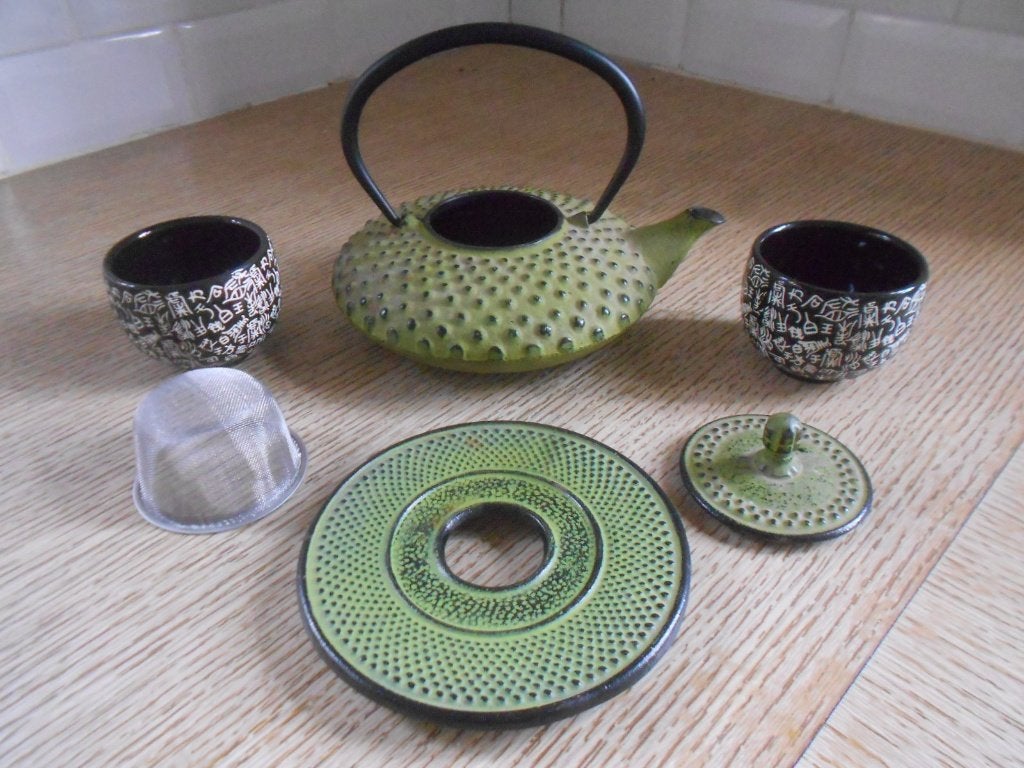 Théière verte en fonte avec son support en fonte. xxxx, Maison & Meubles, Enlèvement ou Envoi, Fonte