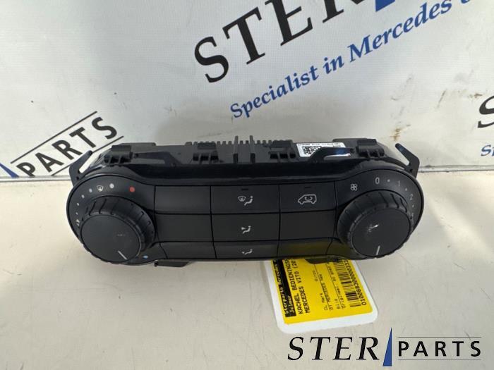 Kachel Bedieningspaneel van een Mercedes Vito, Gebruikt, -, Ophalen of Verzenden, -