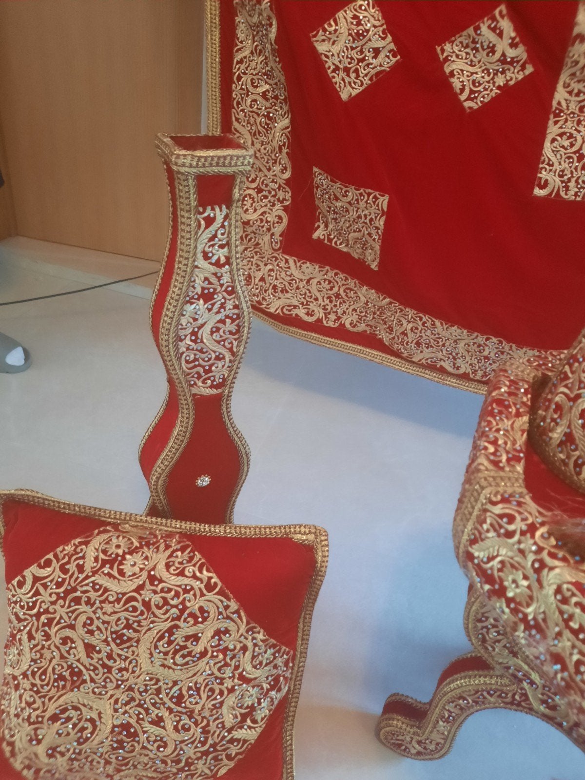 kelsa de henna, Enlèvement