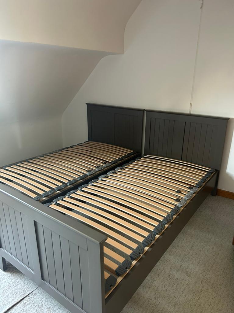 Twee eenpersoonsbedden met lattenbodem, 90 cm, Une personne, Enlèvement, Utilisé