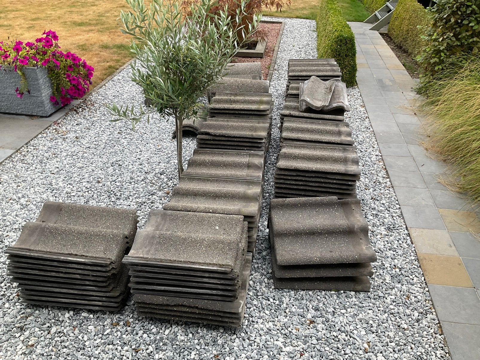 Betonnen sneldek dakpannen, Ophalen, Zo goed als nieuw, Dakpannen