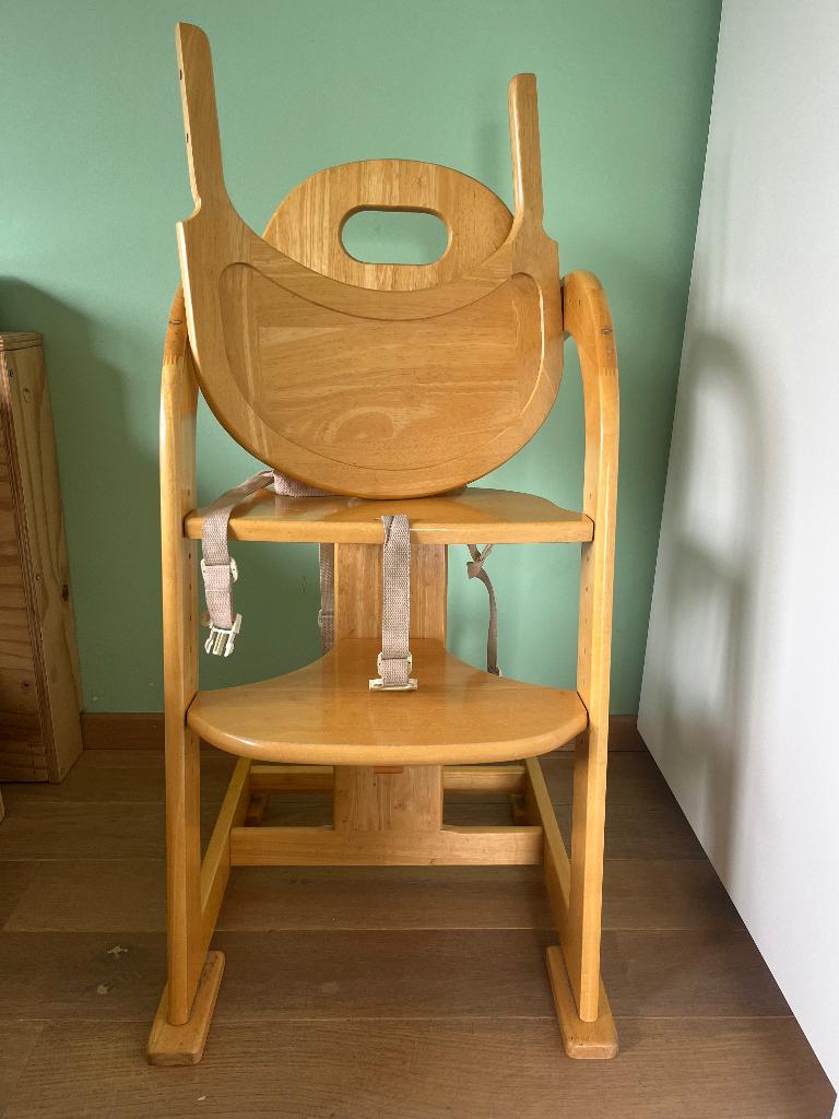 Houten meegroeistoel Tiamo, Kinderen en Baby's, Kinderstoelen, Ophalen, Gebruikt, Meegroeistoel, Gordel(s)