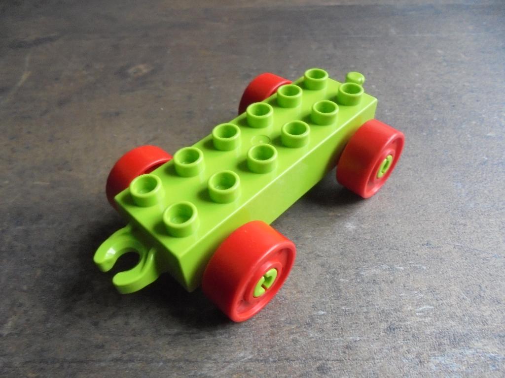 Lego Duplo Car Base 2x6 with Fake Bolts (zie foto's) 15, Verzenden, Gebruikt, Losse stenen, Duplo