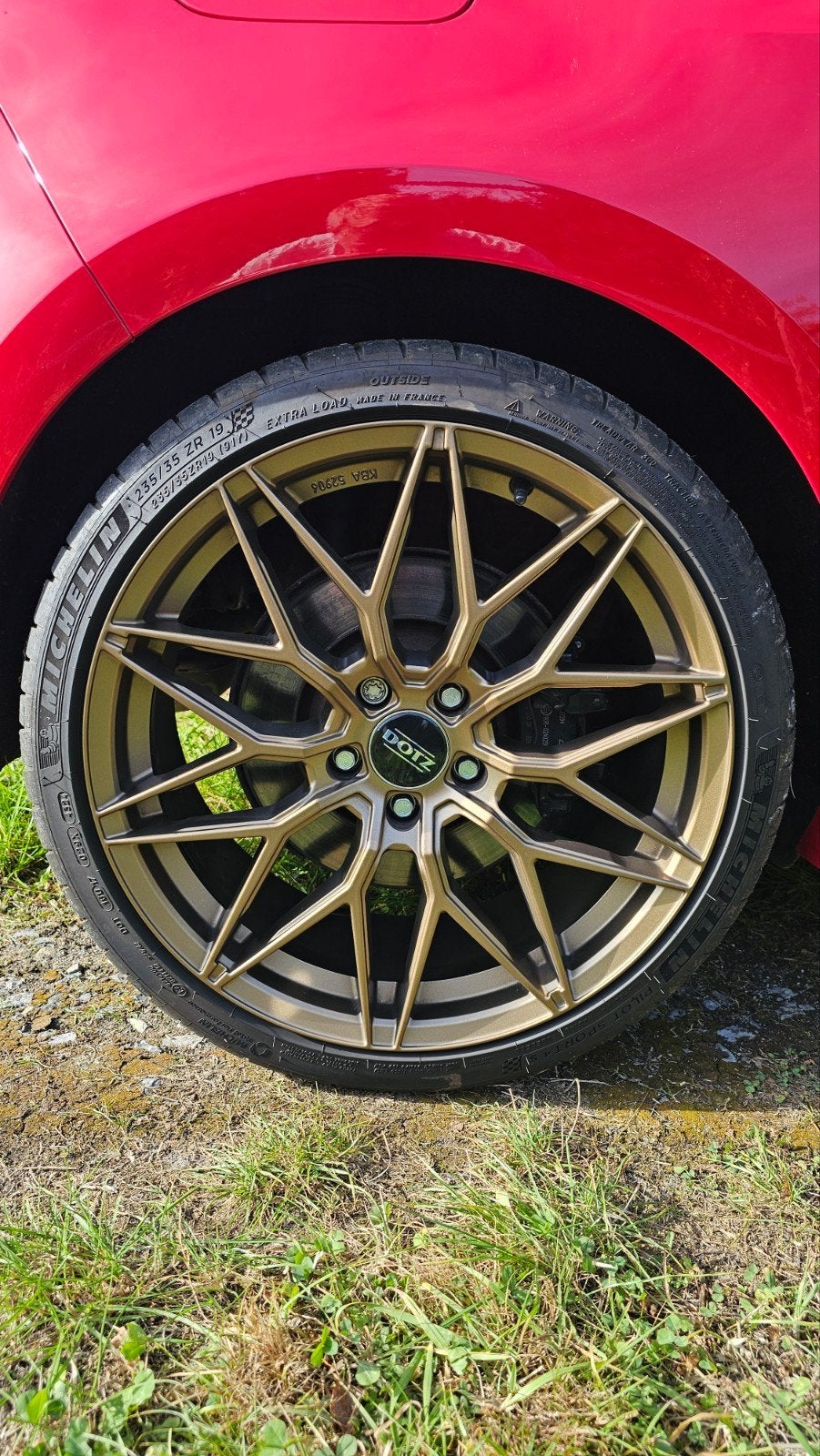Stylo Jantes Dotz Suzuka Bronze 19 + stylo Michelin Pilot, Neuf, Pneus et Jantes, Véhicule de tourisme, 235 mm