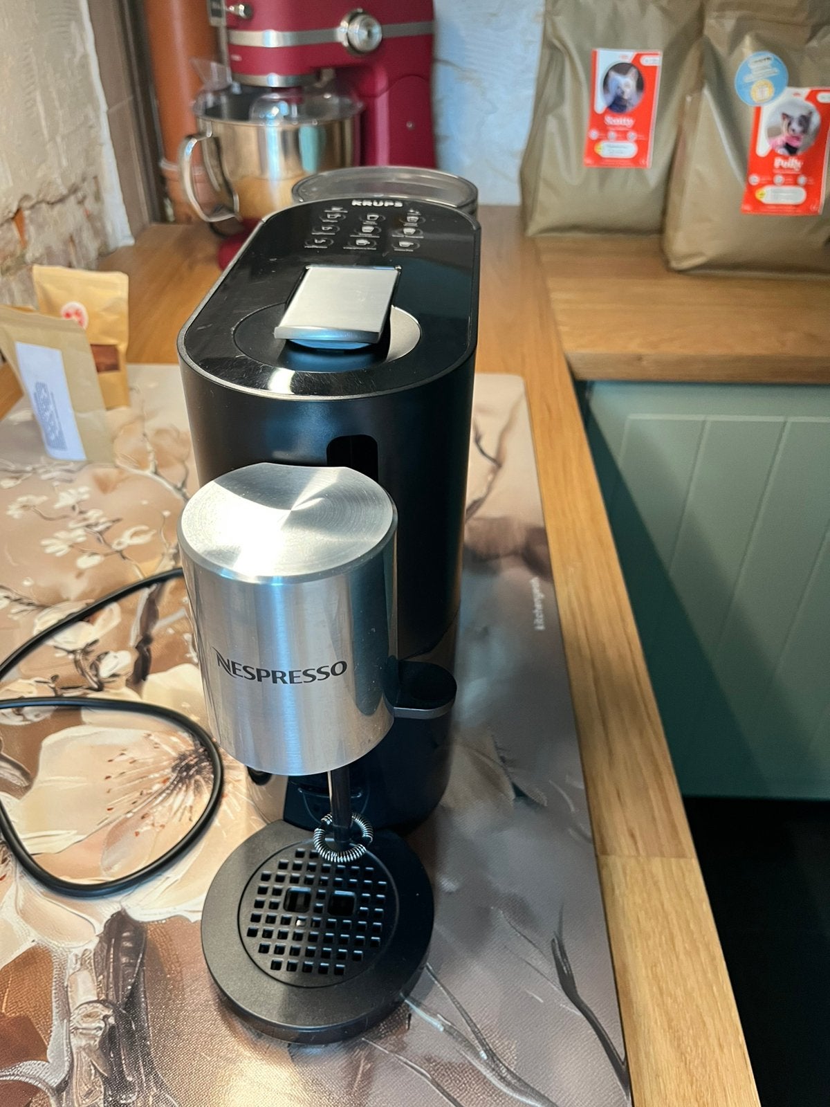 Nespresso Krups koffiezetapparaat, Elektronische apparatuur, Koffiezetapparaten, Zo goed als nieuw, Ophalen