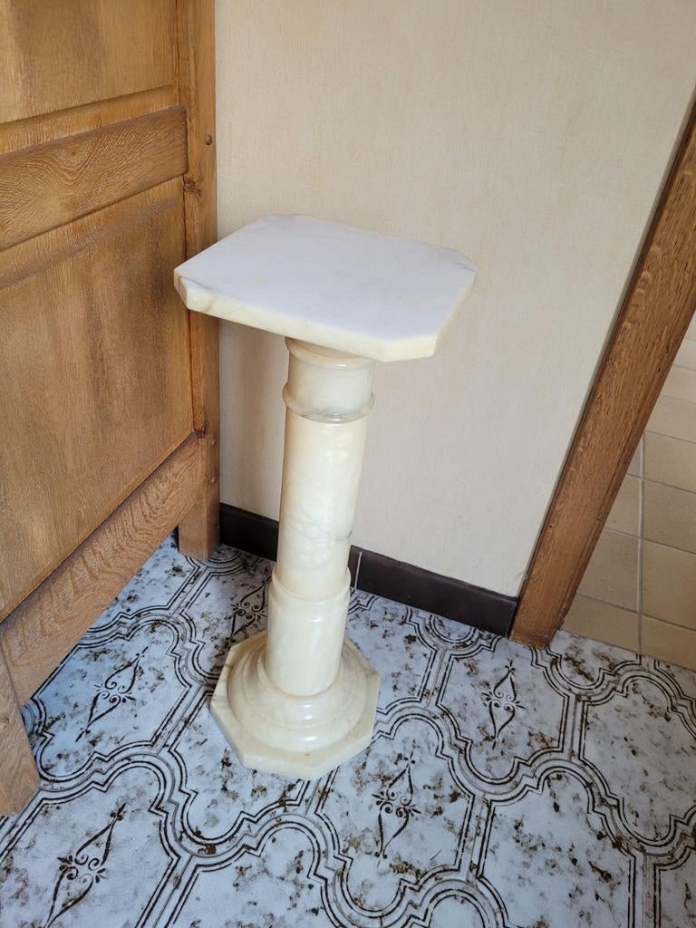 Mooie marmeren zuil te koop, hoogte van bijna 65cm, Huis en Inrichting, Ophalen