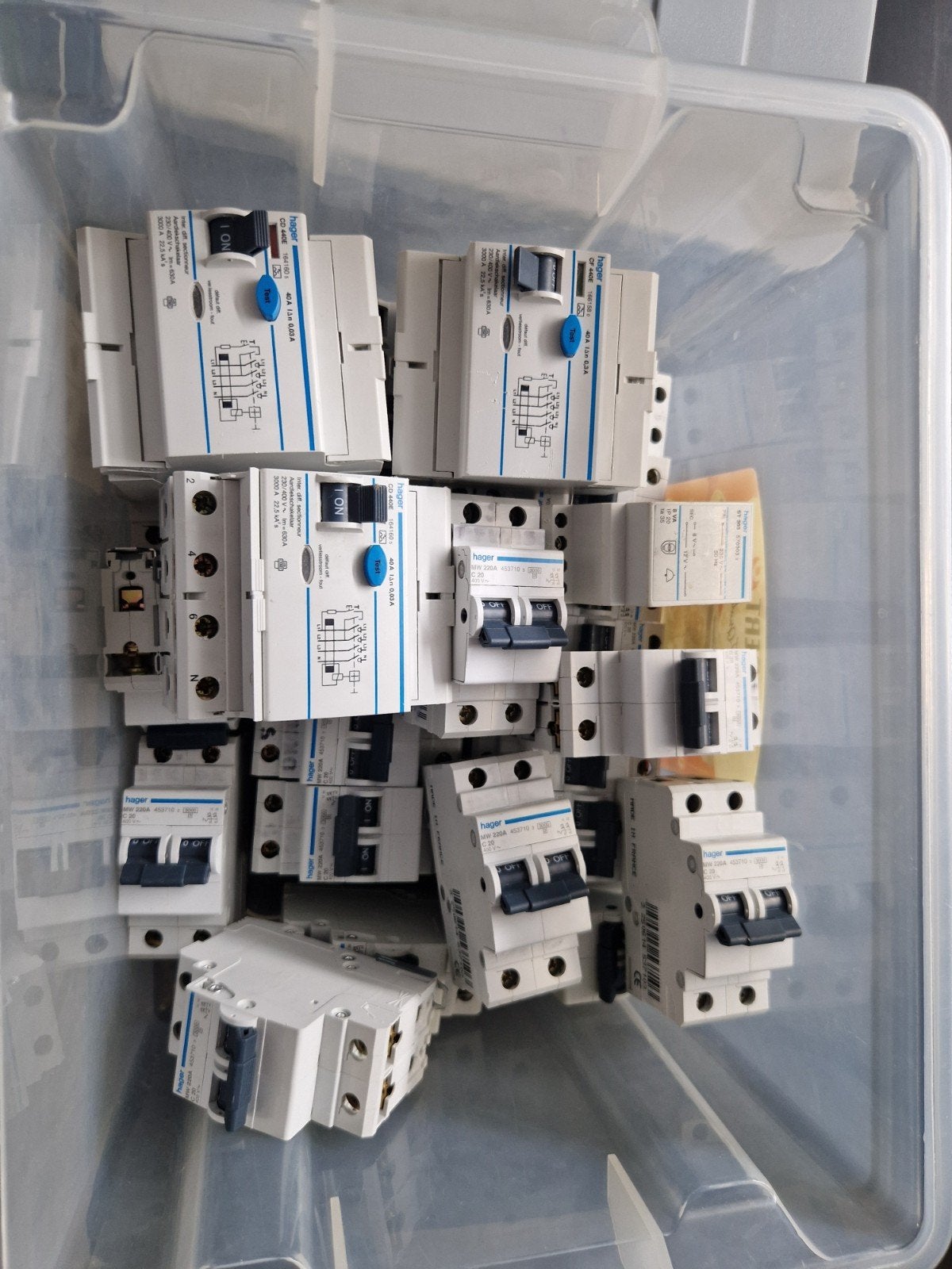 Zekeringen, Doe-het-zelf en Bouw, Ophalen, Hager