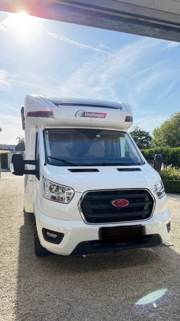 Challenger 337 Graphite Ultimat, Caravans en Kamperen, Automaat, Chemisch toilet, Luifel, Ford
