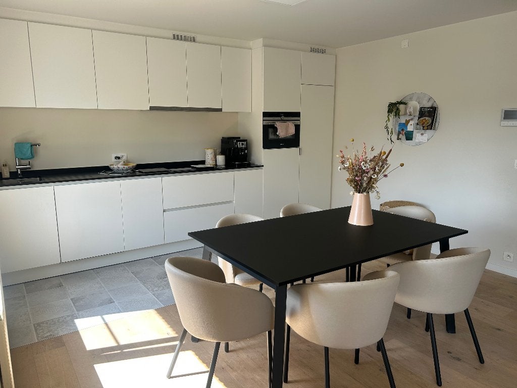 Uitschuifbare tafel + 6 stoelen in heel goede staat, Huis en Inrichting, Ophalen, Gebruikt, 4 tot 6 stoelen
