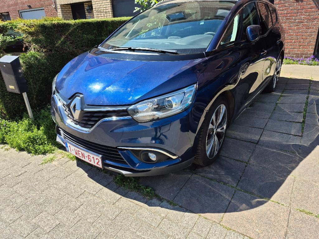 Bonne voiture familiale, 7 places, quelques kilomètres, 1332 cm³, Achat, Euro 6, 7 places