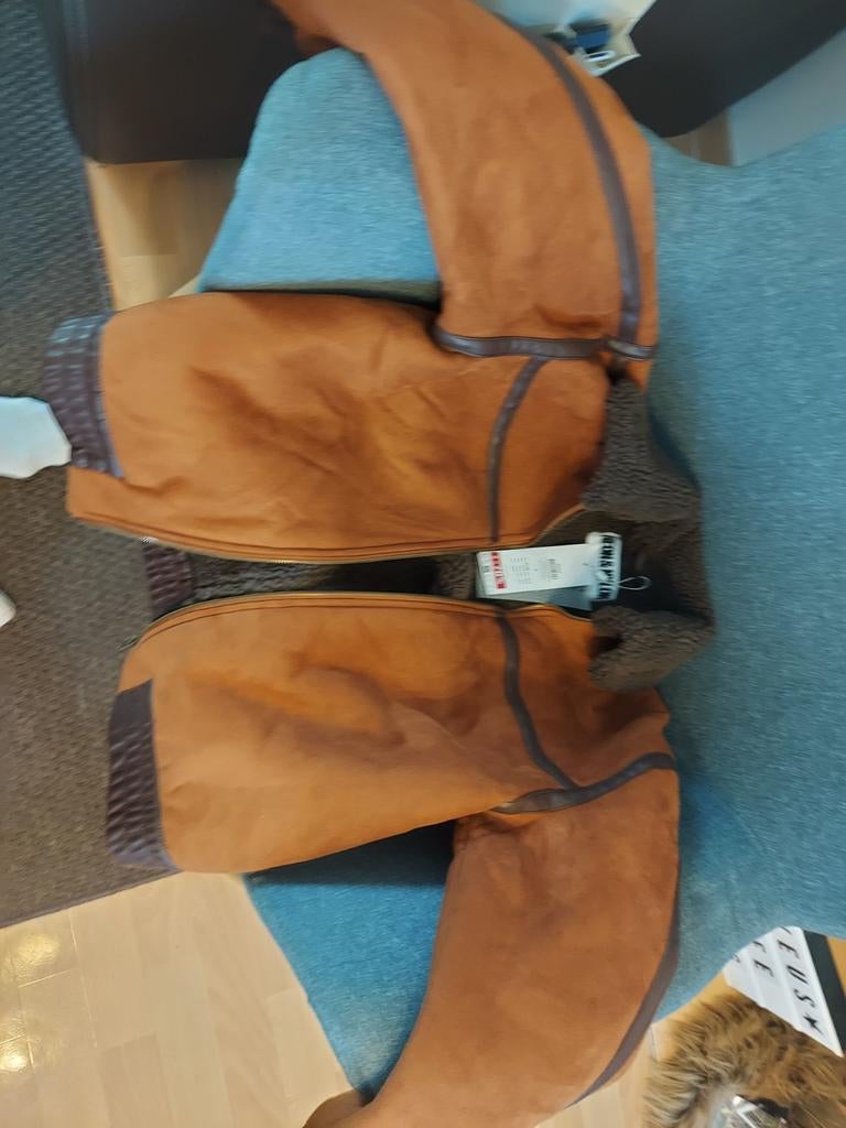 Veste, Enlèvement