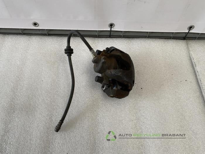 Etrier de frein (pince) avant gauche d'un Dacia Logan, -, 3 mois de garantie, Utilisé, -